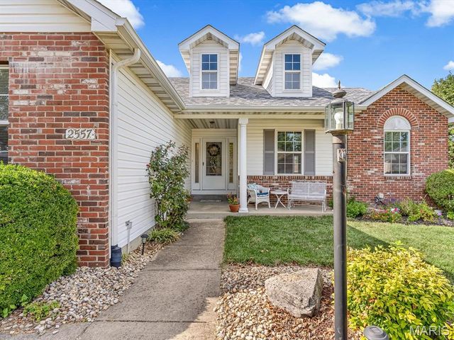 2557 Spyglass Court, Edwardsville, IL 62025