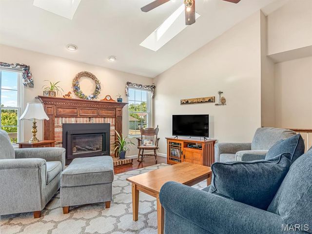 2557 Spyglass Court, Edwardsville, IL 62025