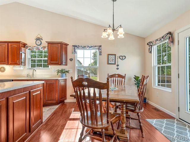 2557 Spyglass Court, Edwardsville, IL 62025