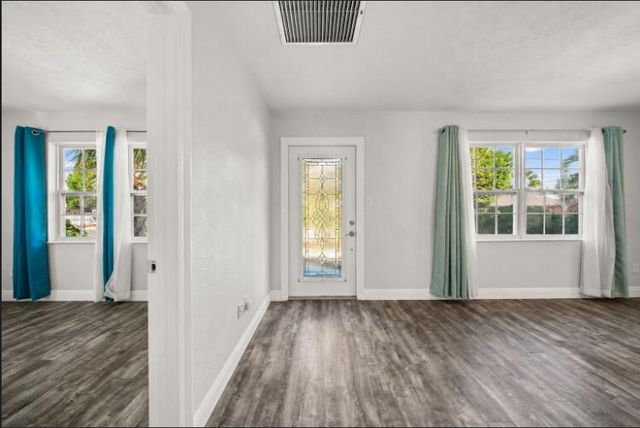 128 S Wells Street, Panama City Beach, FL 32413