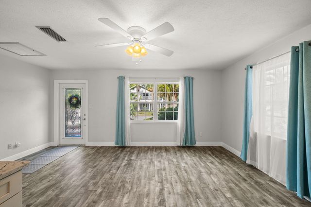 128 S Wells Street, Panama City Beach, FL 32413