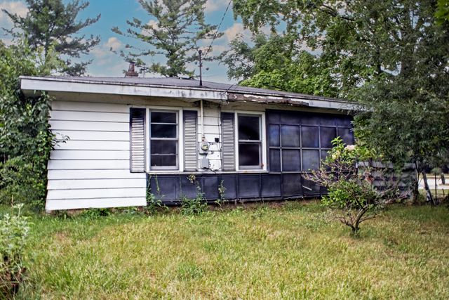 925 Plymouth Avenue NE, Grand Rapids, MI 49505