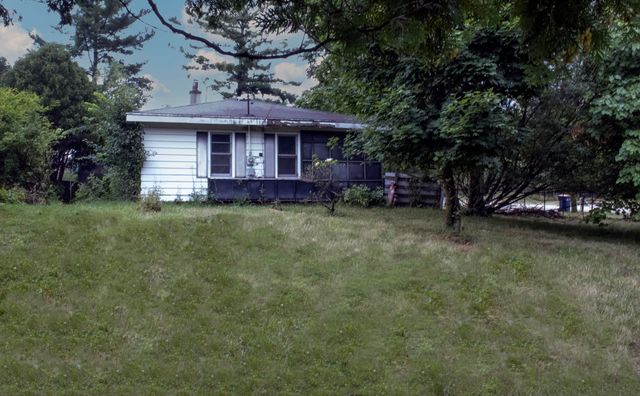 925 Plymouth Avenue NE, Grand Rapids, MI 49505