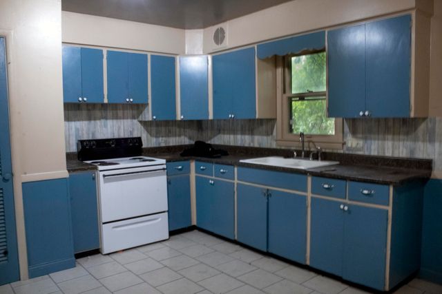 925 Plymouth Avenue NE, Grand Rapids, MI 49505