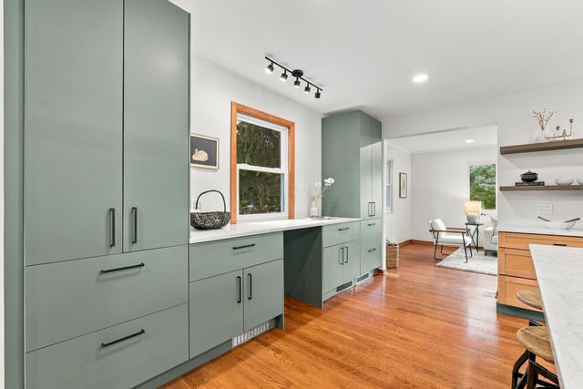 2047 Mccoy Road, Upper Arlington, OH 43220