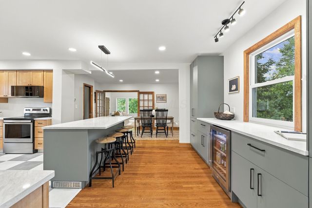 2047 Mccoy Road, Upper Arlington, OH 43220