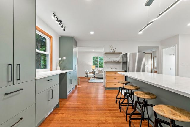 2047 Mccoy Road, Upper Arlington, OH 43220