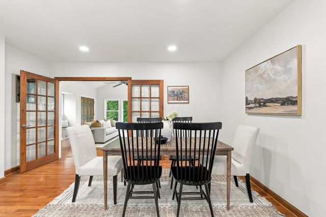 2047 Mccoy Road, Upper Arlington, OH 43220