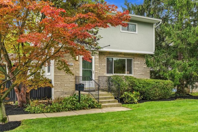 2047 Mccoy Road, Upper Arlington, OH 43220