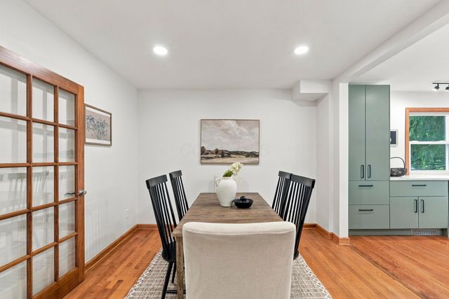 2047 Mccoy Road, Upper Arlington, OH 43220