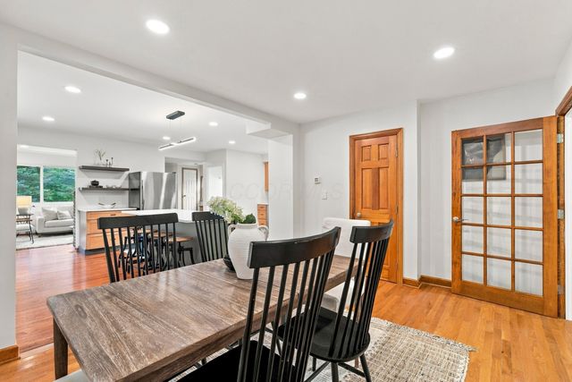 2047 Mccoy Road, Upper Arlington, OH 43220