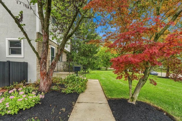2047 Mccoy Road, Upper Arlington, OH 43220