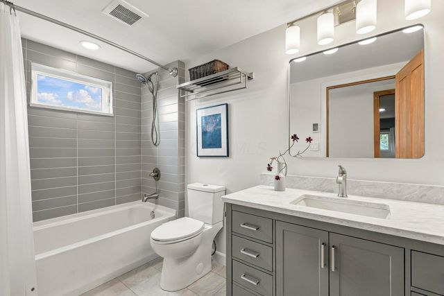 2047 Mccoy Road, Upper Arlington, OH 43220