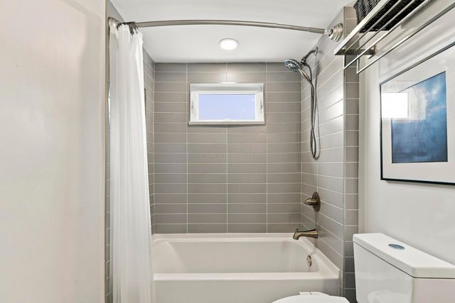 2047 Mccoy Road, Upper Arlington, OH 43220