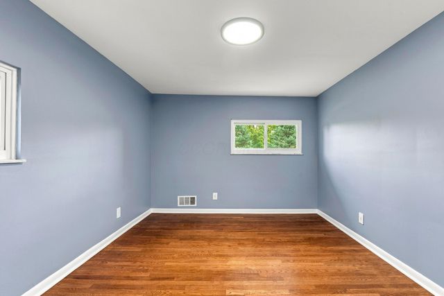 2047 Mccoy Road, Upper Arlington, OH 43220