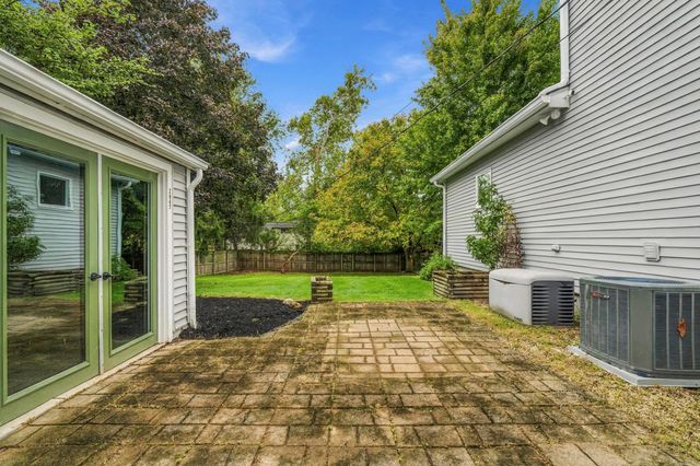 2047 Mccoy Road, Upper Arlington, OH 43220