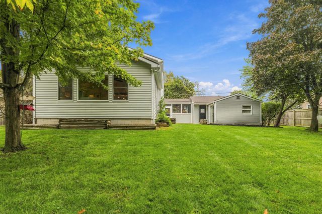 2047 Mccoy Road, Upper Arlington, OH 43220