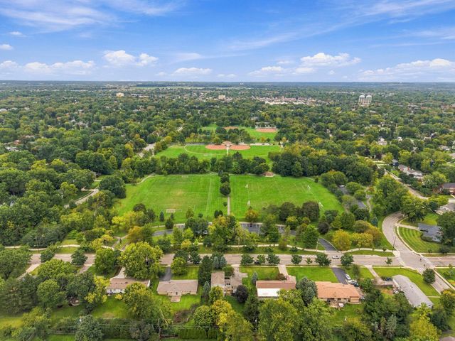 2047 Mccoy Road, Upper Arlington, OH 43220