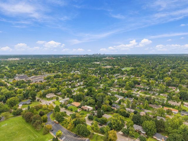 2047 Mccoy Road, Upper Arlington, OH 43220