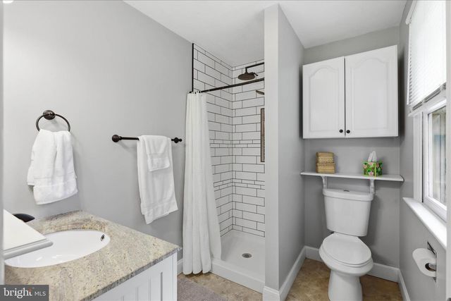 520 WALLINGFORD RD, Lancaster, PA 17601