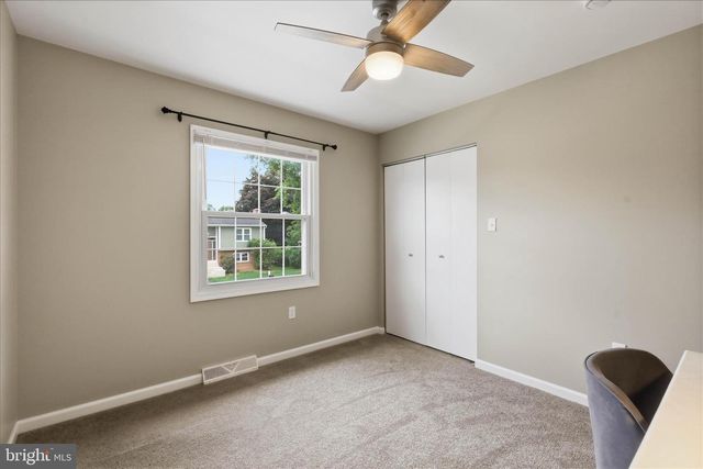 520 WALLINGFORD RD, Lancaster, PA 17601