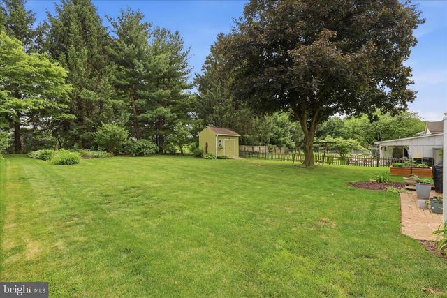 520 WALLINGFORD RD, Lancaster, PA 17601