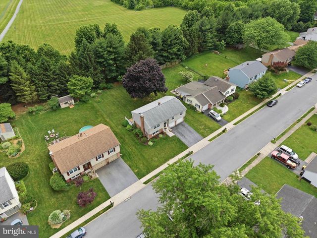 520 WALLINGFORD RD, Lancaster, PA 17601