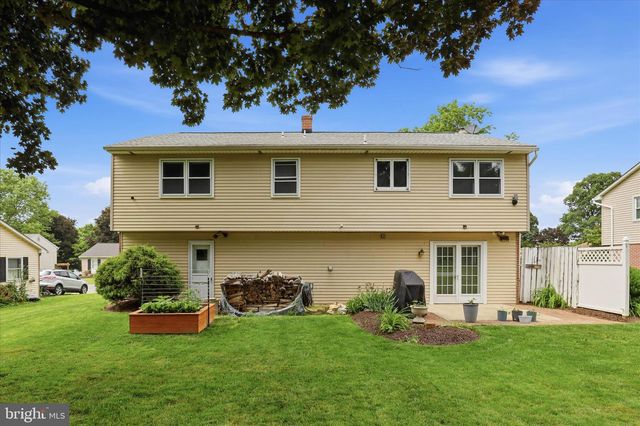 520 WALLINGFORD RD, Lancaster, PA 17601