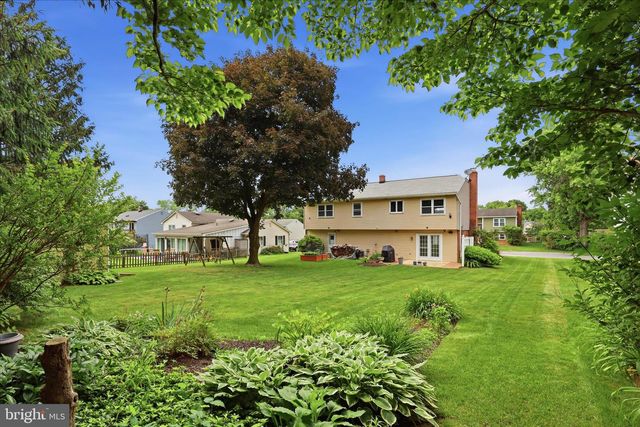 520 WALLINGFORD RD, Lancaster, PA 17601