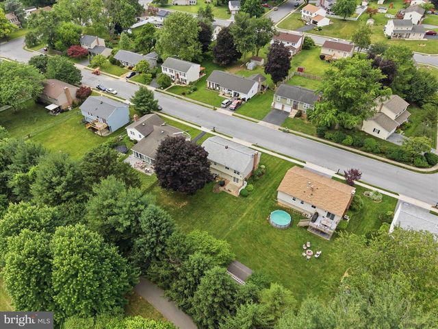 520 WALLINGFORD RD, Lancaster, PA 17601