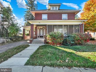 46 W MAIN ST, Lebanon, PA 17042