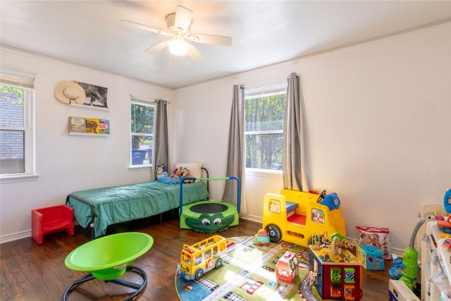 2422 Santa Cruz Drive, Dallas, TX 75227