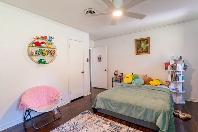 2422 Santa Cruz Drive, Dallas, TX 75227