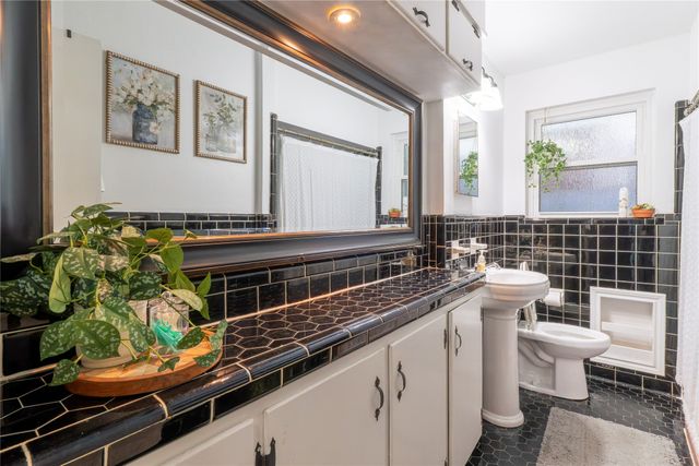 2422 Santa Cruz Drive, Dallas, TX 75227