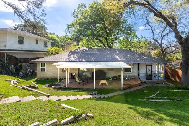 2422 Santa Cruz Drive, Dallas, TX 75227