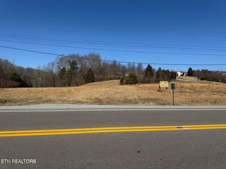 HARMON Rd, New Tazewell, TN 37825
