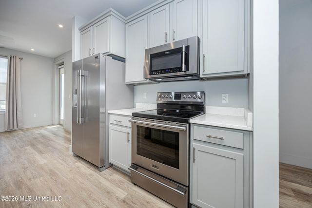 2501 Bienville Boulevard, 424, Ocean Springs, MS 39564
