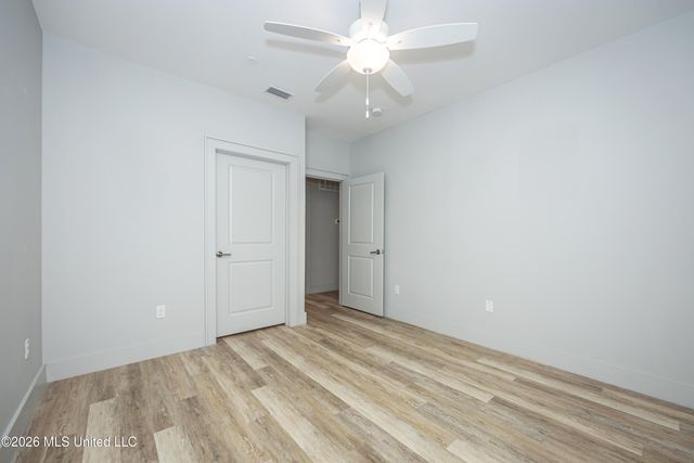 2501 Bienville Boulevard, 424, Ocean Springs, MS 39564