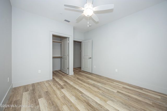 2501 Bienville Boulevard, 424, Ocean Springs, MS 39564