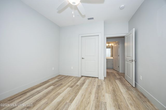 2501 Bienville Boulevard, 424, Ocean Springs, MS 39564