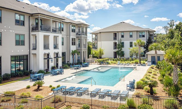 2501 Bienville Boulevard, 424, Ocean Springs, MS 39564
