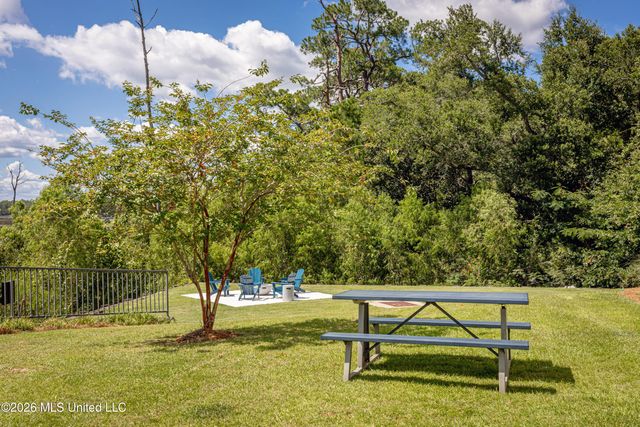 2501 Bienville Boulevard, 424, Ocean Springs, MS 39564