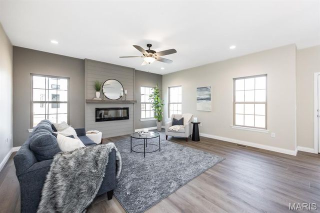 708 Creekwood Court, O'fallon, IL 62269