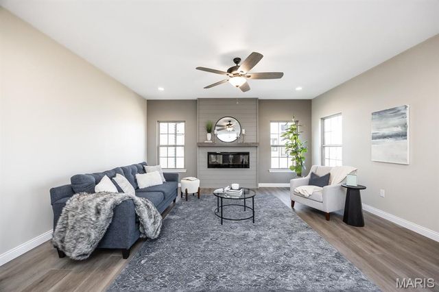 708 Creekwood Court, O'fallon, IL 62269
