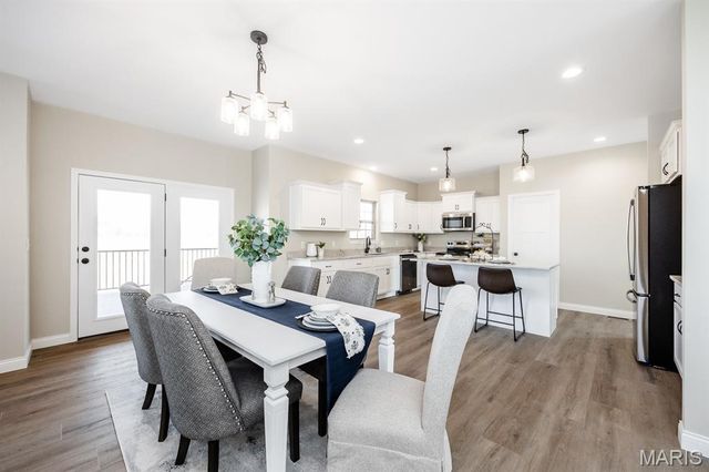 708 Creekwood Court, O'fallon, IL 62269