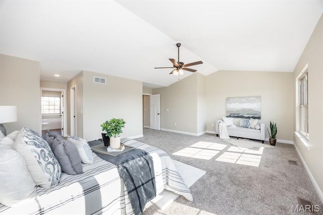 708 Creekwood Court, O'fallon, IL 62269
