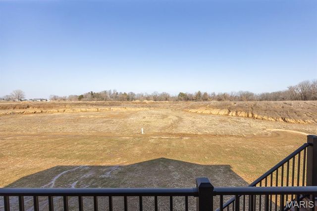 708 Creekwood Court, O'fallon, IL 62269
