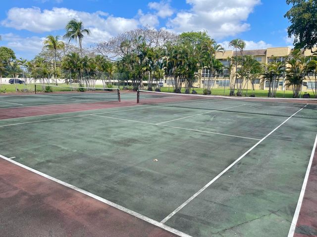 5860 NW 64th Avenue 206, Tamarac, FL 33319