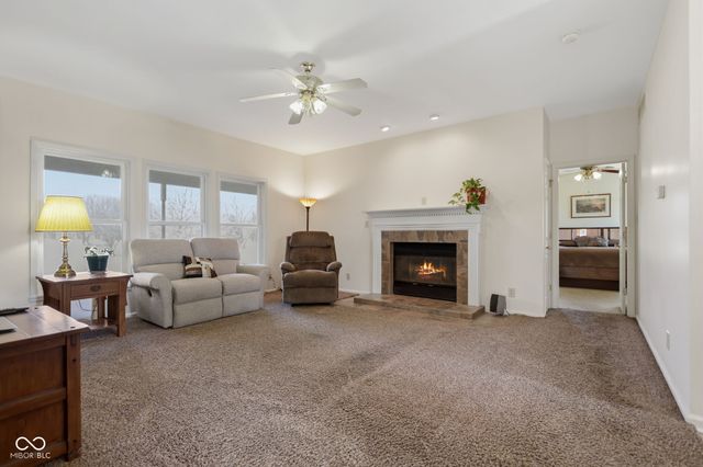 1594 W 400 N, Franklin, IN 46131