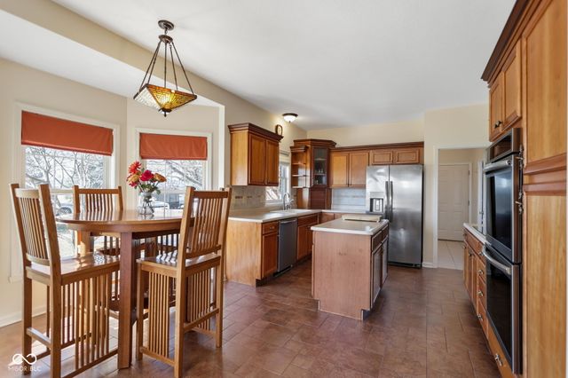 1594 W 400 N, Franklin, IN 46131